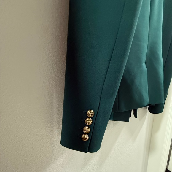 Blazer - Picture 4 of 6